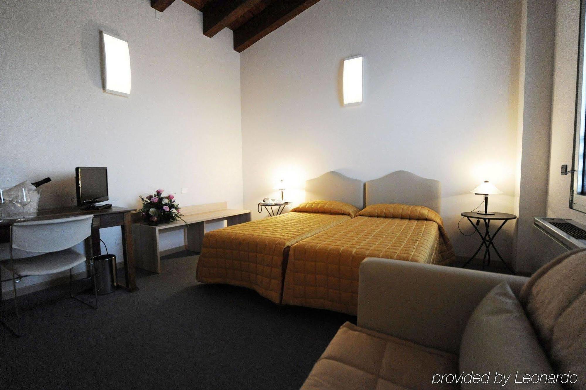 Euro Hotel
